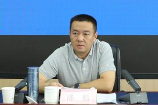 黄健翔：什么时候换帅？等世界杯预选赛也完蛋了以后？